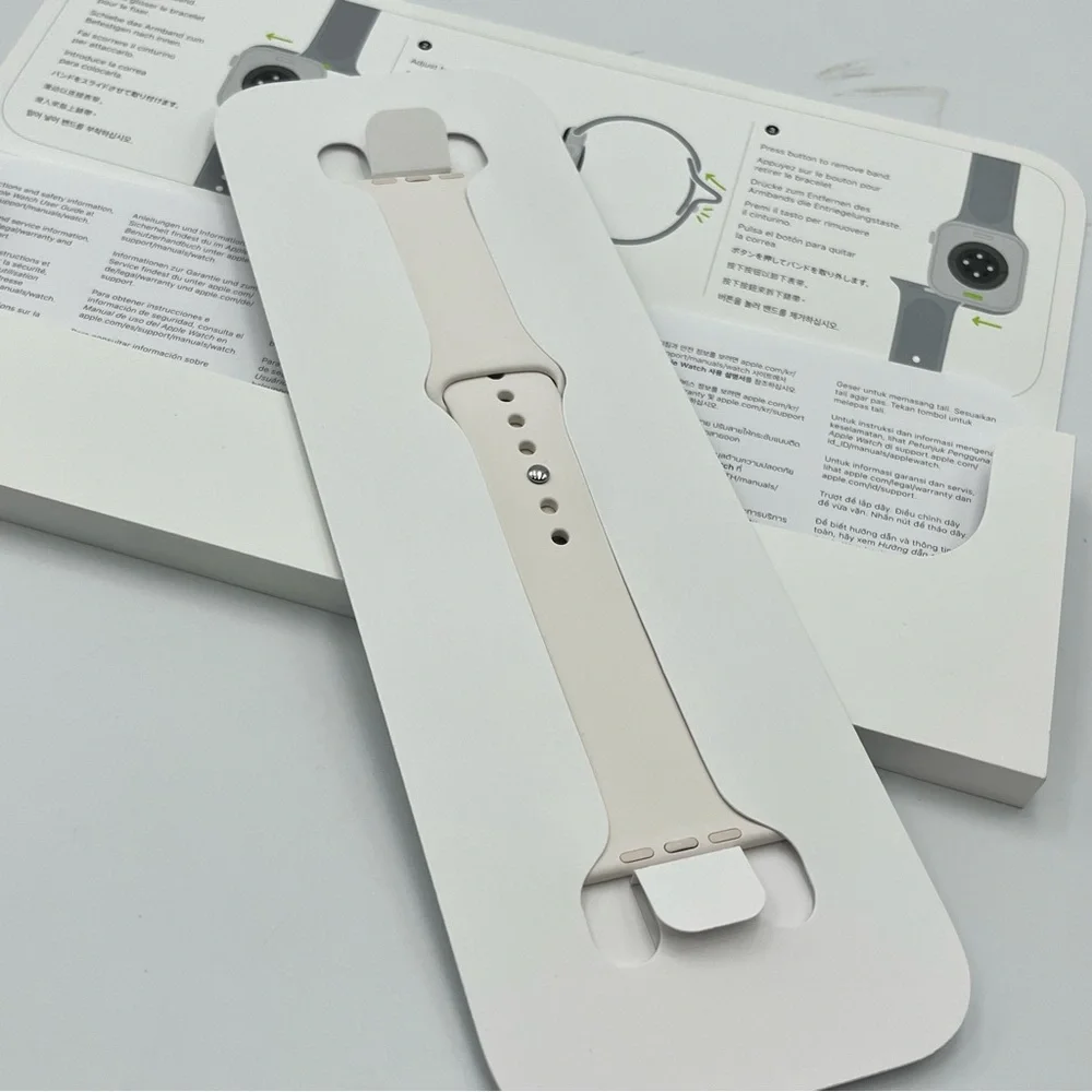 Brand new Apple light pink series 10 Arm wristband